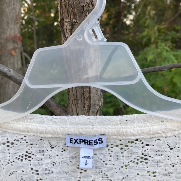 Exquisite! EUC Express Lacy Classic Ivory Long Sleeve Top Size S - Picture 2 of 3